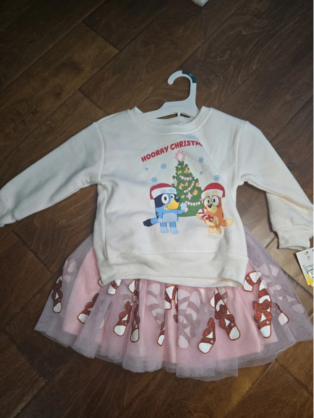 2t brand new bluey from disney christmas outfit. Item 291G6